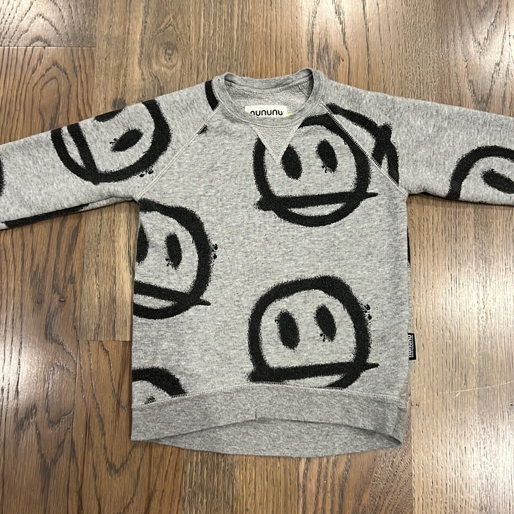 Nununu Kids sweatshirt, size 3-4